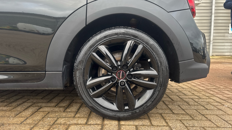 MINI Hatchback 1.5 Cooper Sport Premium 5dr Auto Petrol Hatchback